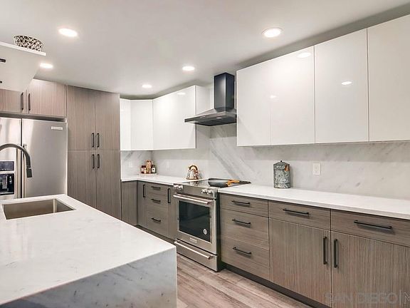 4th image of 3635 7th Ave Unit 8E