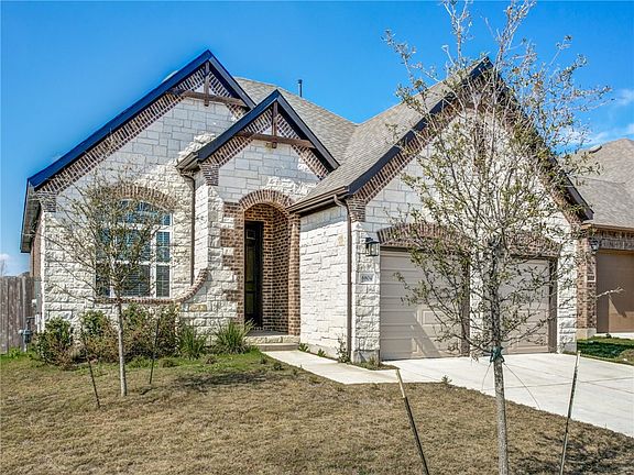 2nd image of 6804 Leonardo Dr