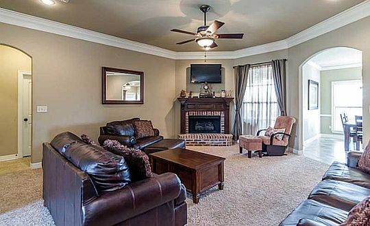 5th image of 311 Peachwood