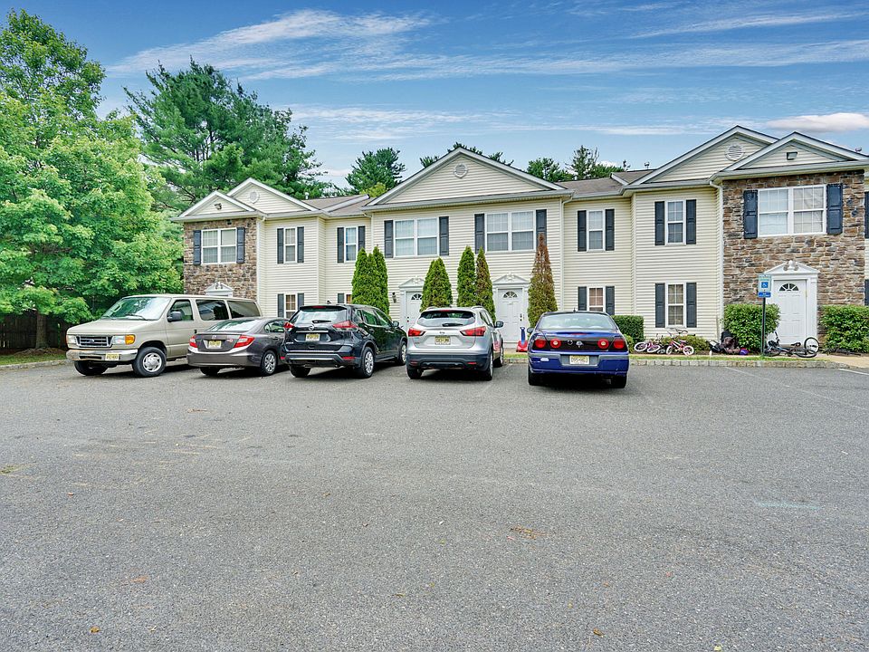 1st image of 3 Aspen Ct