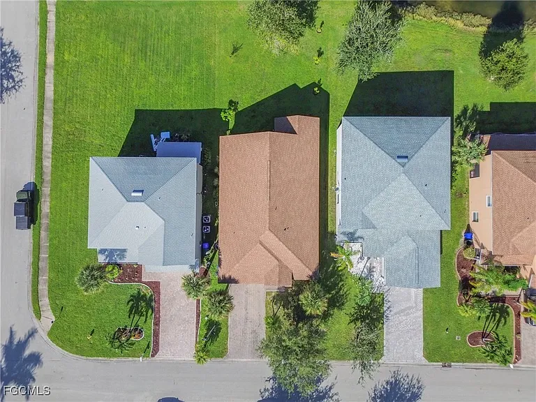 8125 Silver Birch Way — Photo 38