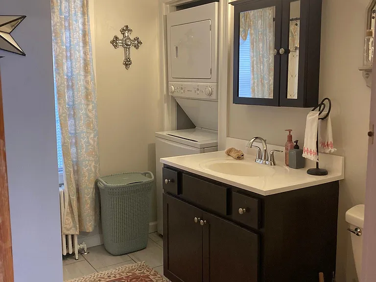 33 Washington St #1 — Photo 10