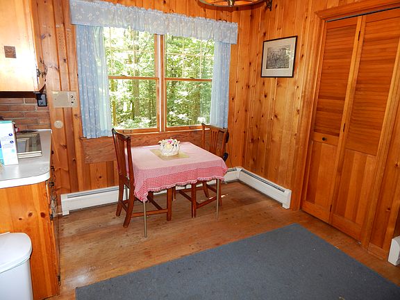 4th image of 1670 Princeton Dr