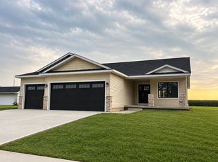 305 S East Ave, Baxter, IA 50028