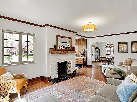 5th image of 5611 N Delaware St