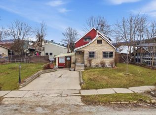 220 S Warren Ave, Newport, WA 99156