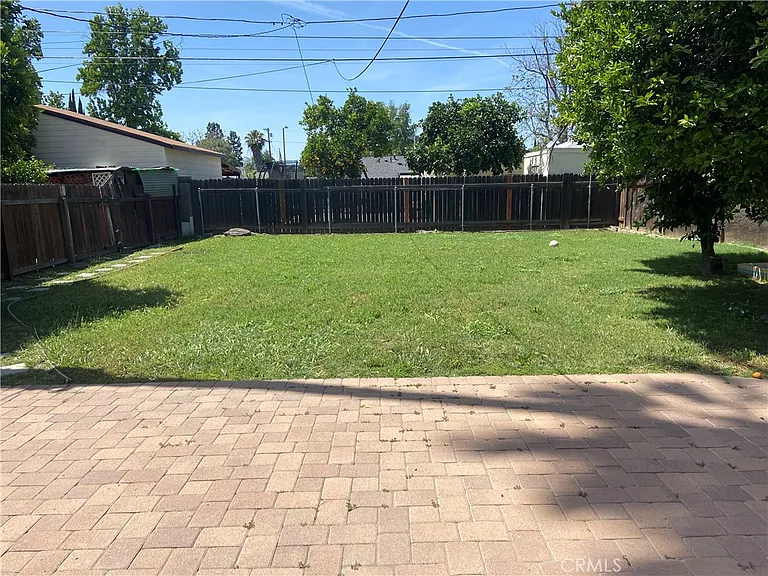 7339 White Oak Ave — Photo 21