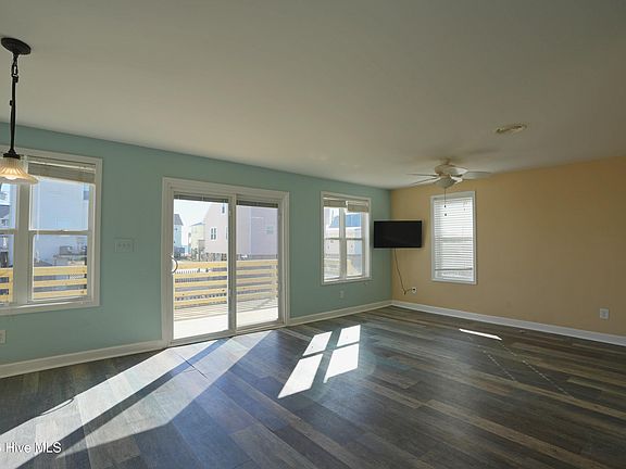 5th image of 2008 N New River Dr