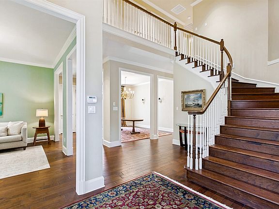 2nd image of 5921 Tiburon Dr