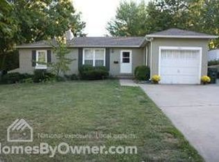 7815 W 55th Ter, Overland Park, KS 66202