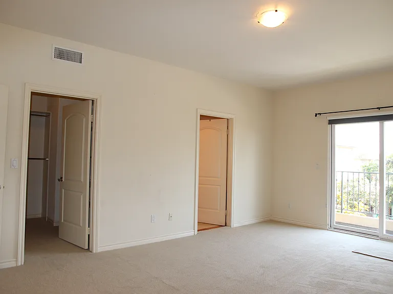 11871 Iowa Ave #104 — Photo 10