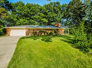 1600 Longwood Ave, Elm Grove, WI 53122