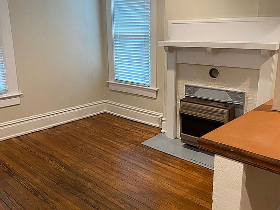 3rd image of 1430 16th Ave S APT 3