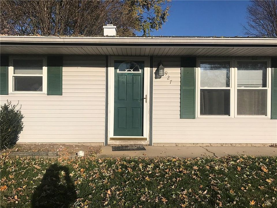 1st image of 927 Walton Dr