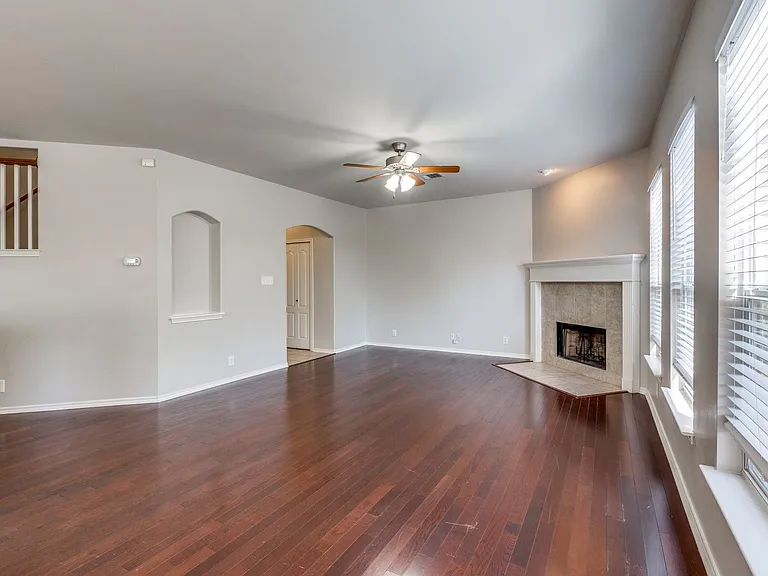 15834 Redwoods Mnr — Photo 7