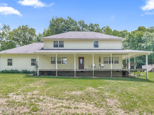 228 Mullins Ln, Sunbright, TN 37872