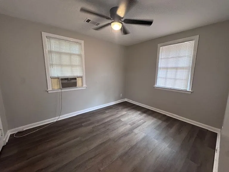 321 Olivia Ct — Photo 9