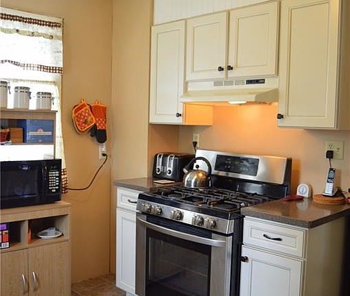 4th image of 133 Rosemont Dr