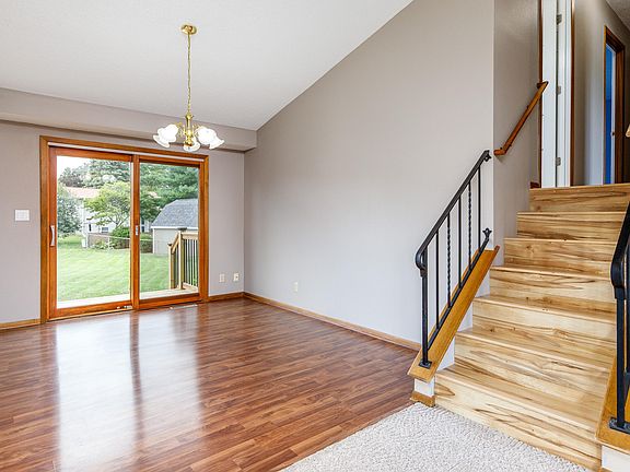 4th image of 2861 Monroe Dr