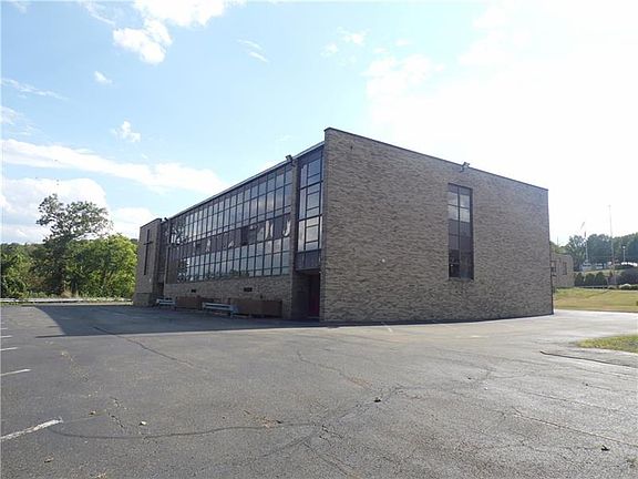 4th image of 1125 Romine Ave