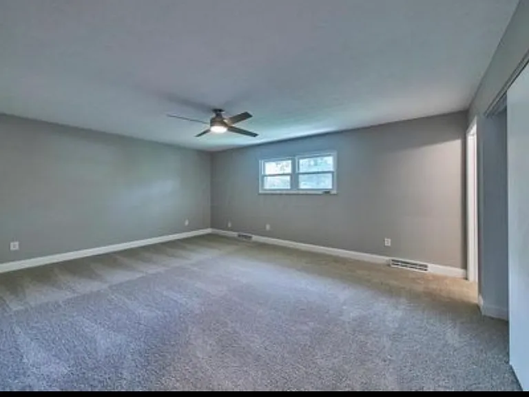885 Prince William Ln — Photo 15