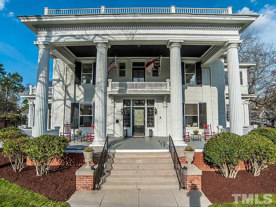 1st image of 221 Main St