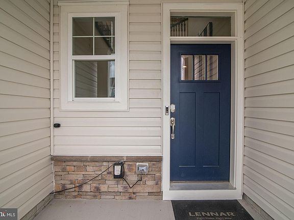 3rd image of 35046 Wright Way