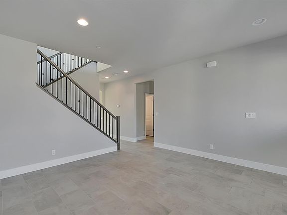 5th image of 847 Buckingham Dr
