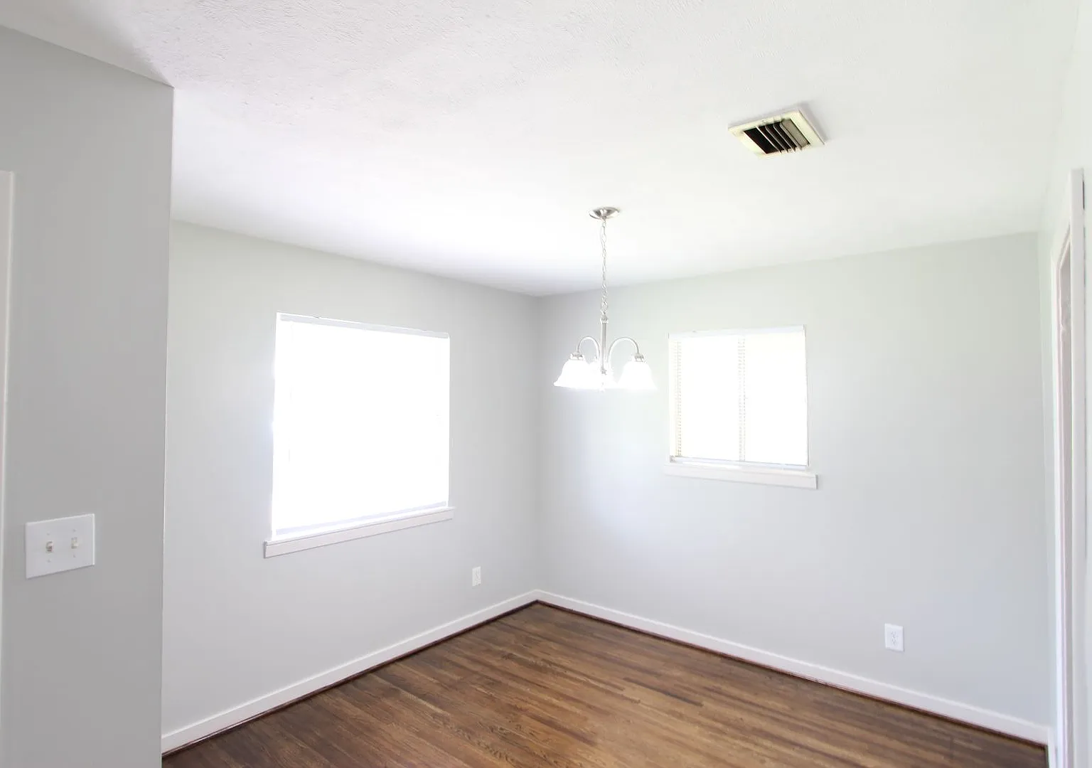 4BR 2BA New On The Market! Cute! Cute! Cute! Better Hurry To See This One!! — Photo 4