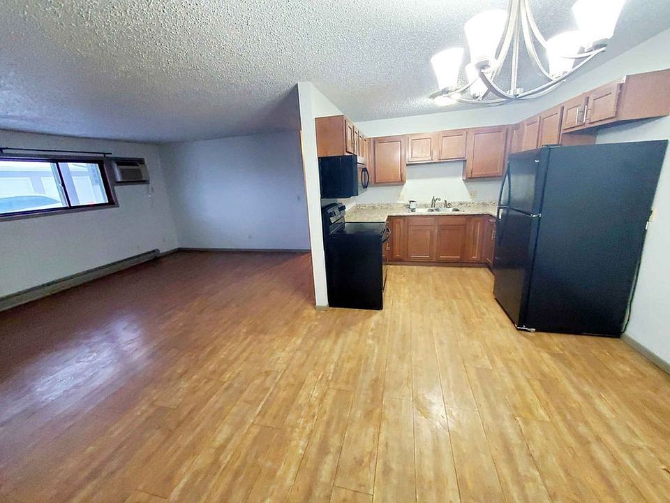 1st image of 2901 E Rosser Ave #3