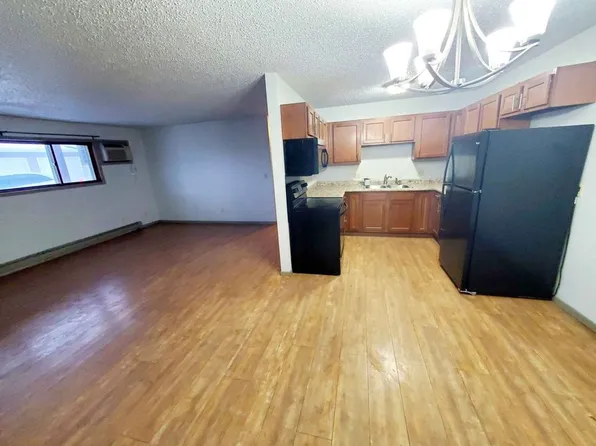 2901 E Rosser Ave, 2901 E Rosser Ave #3, Bismarck, ND 58501