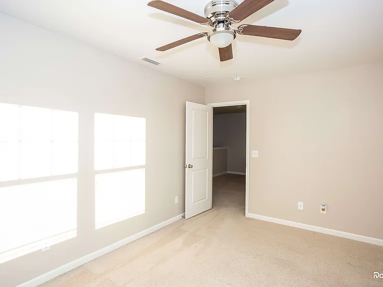 3521 Saddlebrook Dr — Photo 12