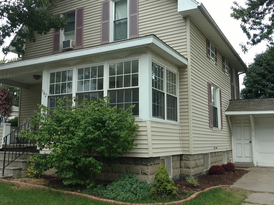 1st image of 142 Main St