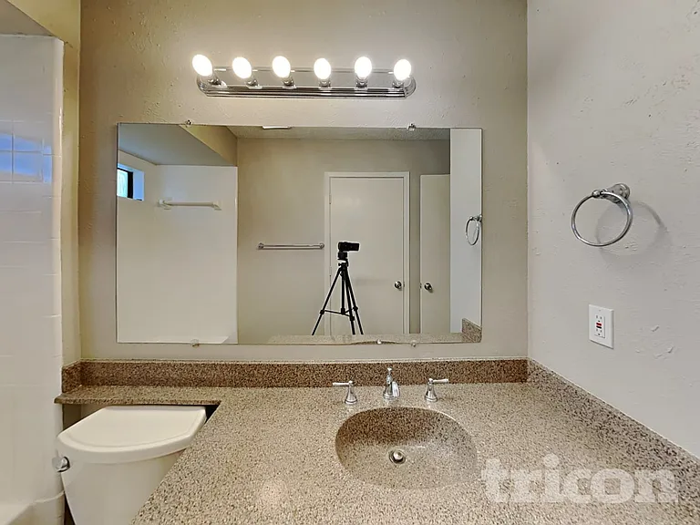 2637 Bennington Ct — Photo 10