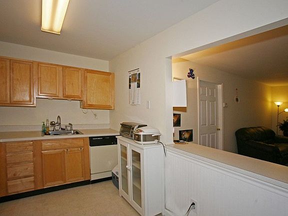 5th image of 112 Wedgewood Cir