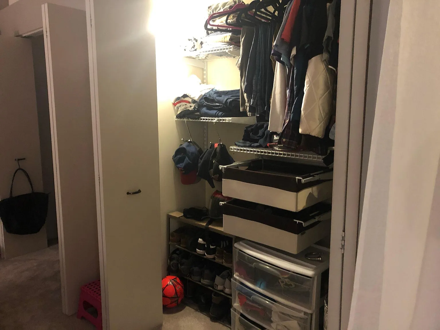 1 bed, 1800 sqft, $2,300 — Photo 2