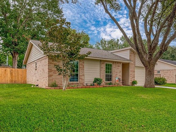 2nd image of 2727 Pheasant Creek Dr