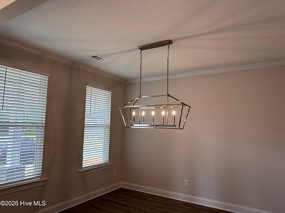 4th image of 229 Windsor Drive #Wd230