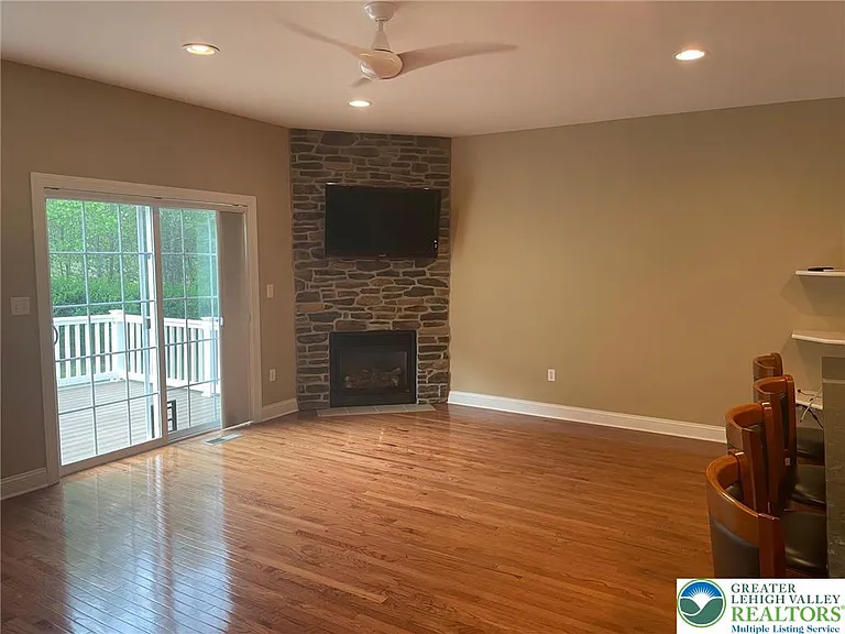 1621 Finches Garden Rd — Photo 5
