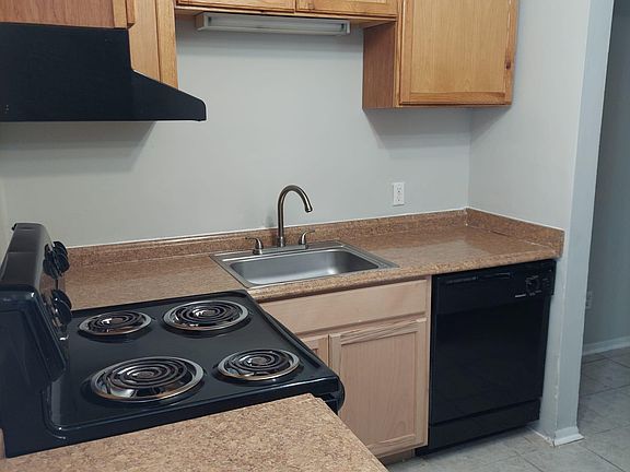 4th image of 2125 Hyde Park Rd APT 11