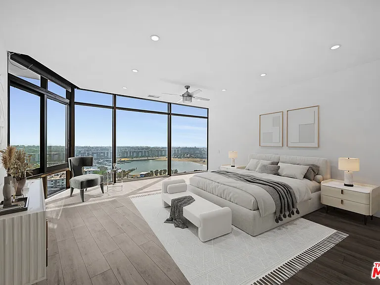 4267 Marina City Dr #Penthouse 4 — Photo 33