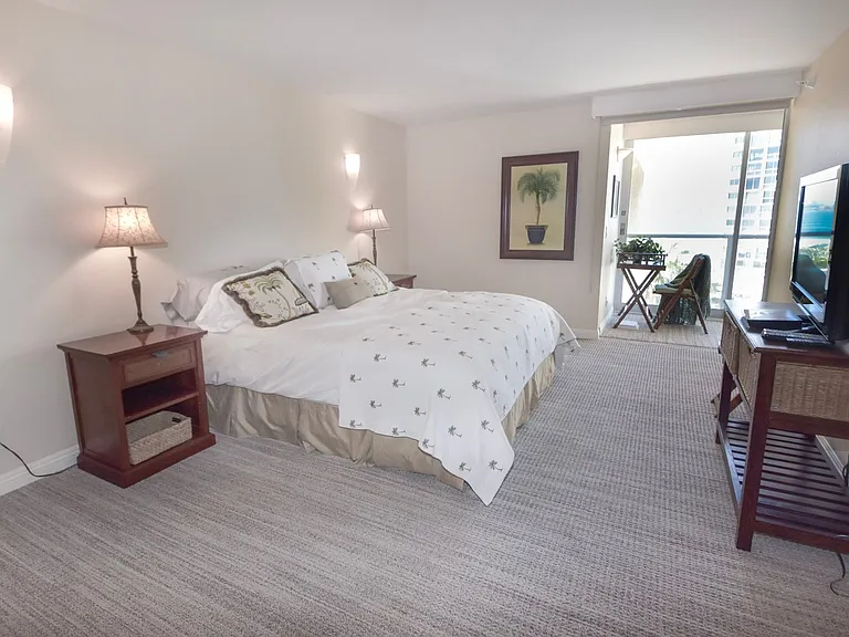 1750 Avenida Del Mundo #506 — Photo 16