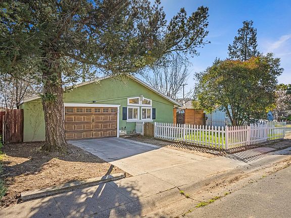 5th image of 409 6th Street