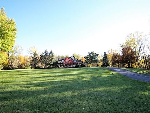 4th image of 5 Cardinal Forest Ln