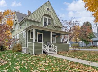 2 S Alfred Ave, Elgin, IL 60123