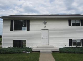 102 S 5th St, Beaver Creek, MN 56116