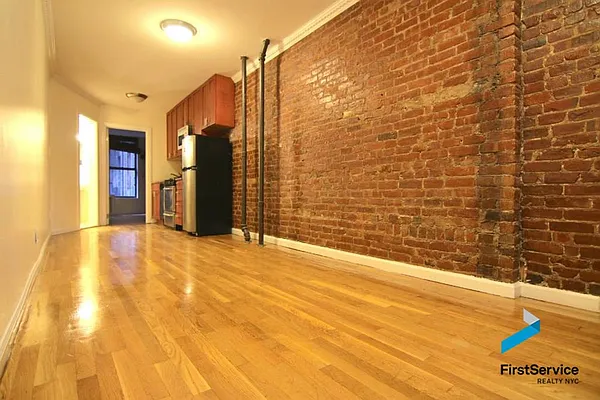 Rented by FirstService Realty (legacy) | media 8