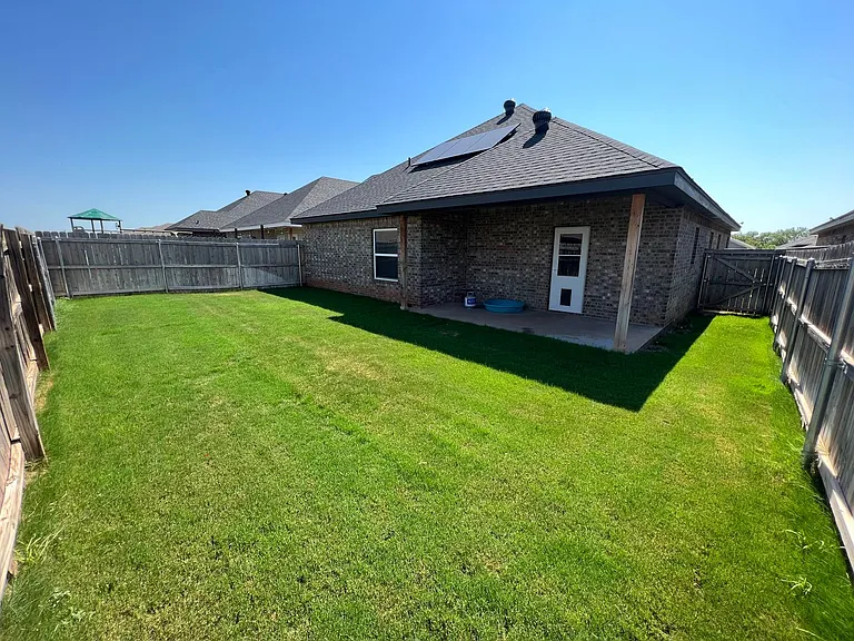 7717 Florence Dr — Photo 8