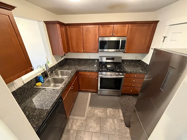 239 N Cedar St — Photo 6