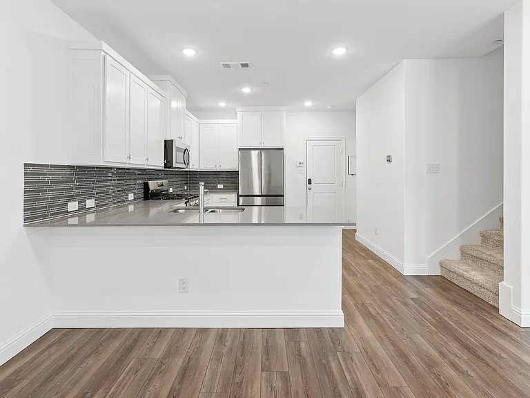 4532 Tripp St — Photo 1